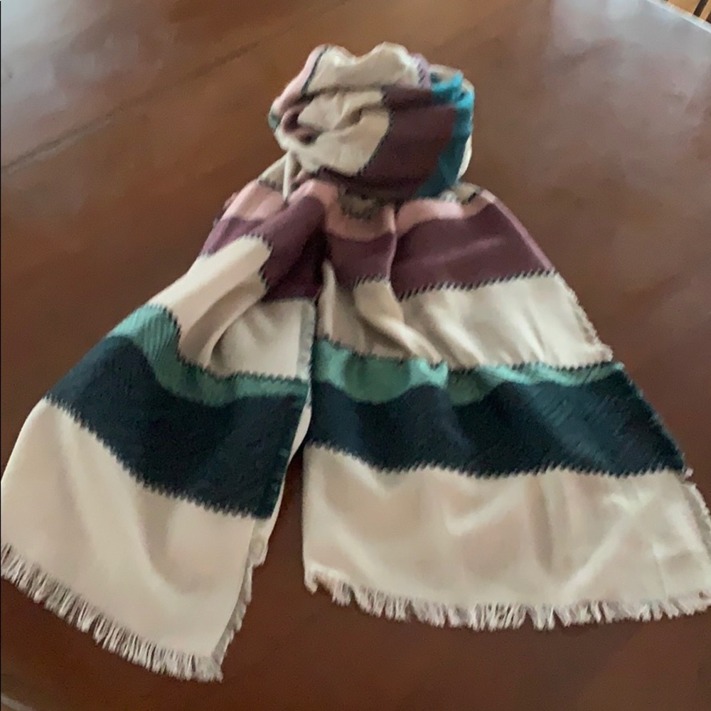 Large multicolored scarf or wrap
